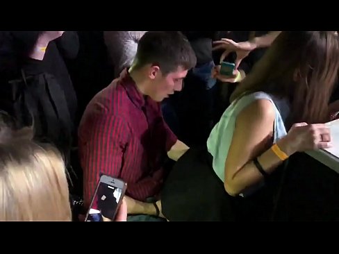 ❤️ Rus gecə klubunda əsl seks. 18 yaşlı rus qızı gecə klubunda anus və vajinada sikilib ❤️ Fəsişlər bizdə az.josporn-com.ru